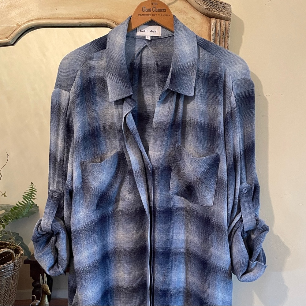 Bella Dahl Button Down ~ Navy and white plaid Retail 138.00